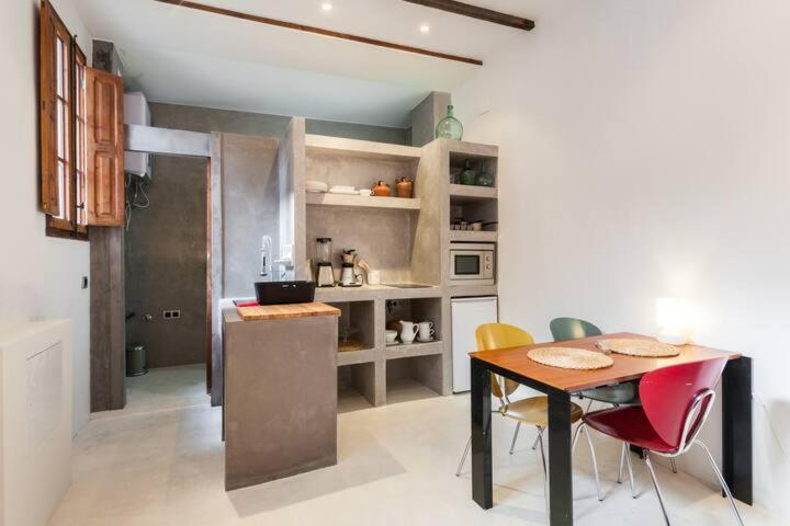 Casita Artista En Bello Edificio Barrio Ruzafa 瓦伦西亚 外观 照片